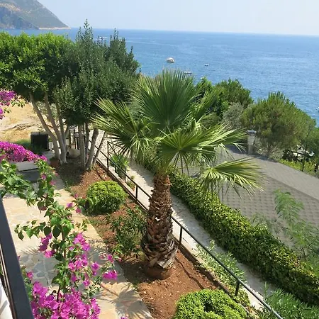 Kulube Hotel Kalkan