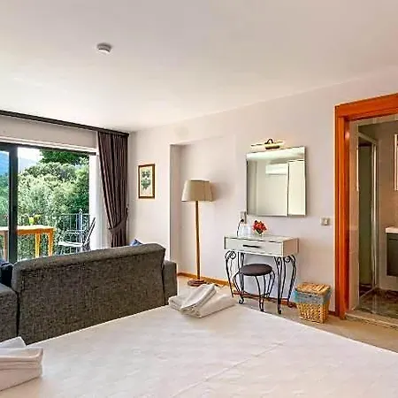Kulube Hotel Kalkan