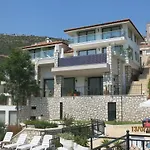 Hotell Kulube 3*