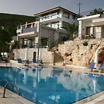Kulube Hotell 3*